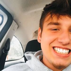 Meet your Posher, Nick